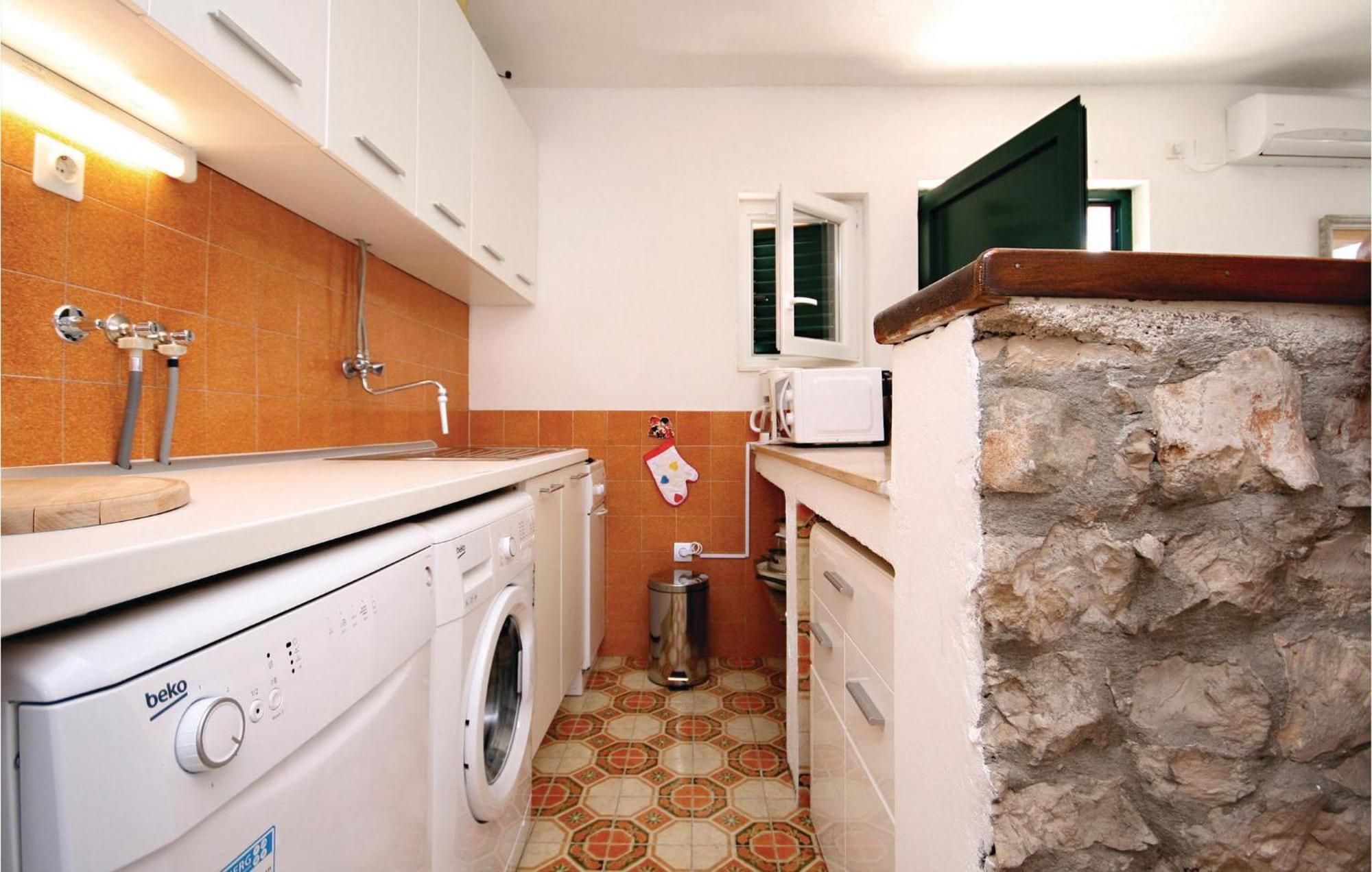 2 Bedroom Beautiful Home In Sparadici Grebastica Exterior photo