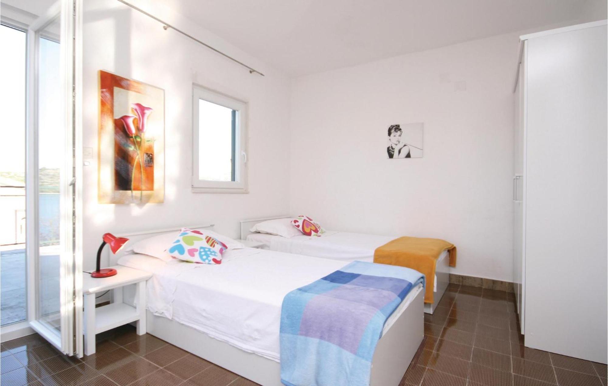 2 Bedroom Beautiful Home In Sparadici Grebastica Exterior photo